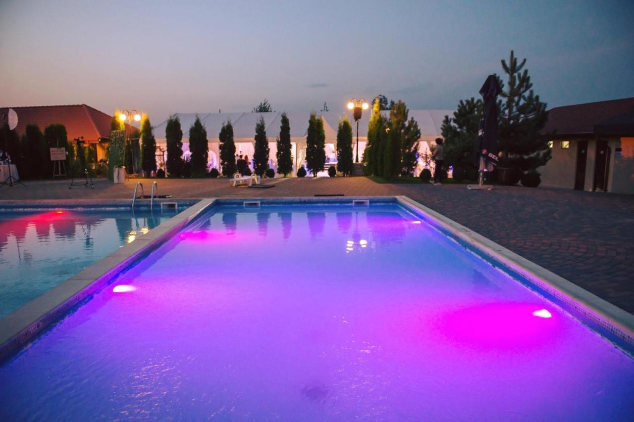 Aqua Party Hotel Victoria  Exterior photo